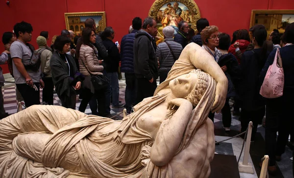 Interiors and details of The Uffizi, Florence, Italy — Stock Photo, Image