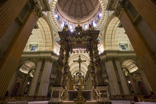 Mary queen a világ bazilika, Montreal, Quebec, Kanada — Stock Fotó