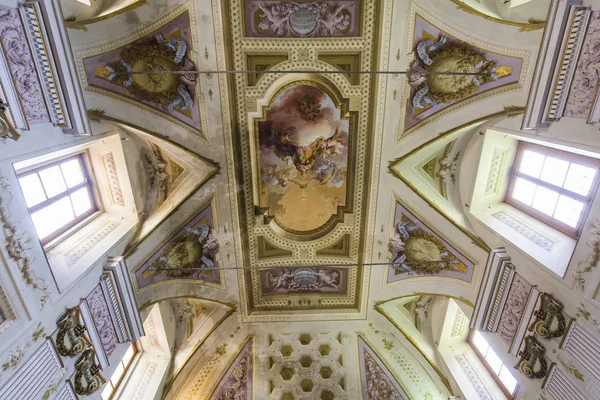 Interiéry a podrobnosti o Pisa charterhouse, Pisa, Itálie — Stock fotografie