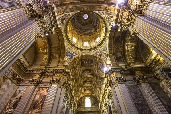 Sant Andrea della Valle basilica, Roma, Itália — Fotografia de Stock