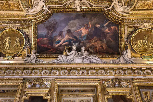 Apollon 画廊，罗浮宫，巴黎，法国 — 图库照片