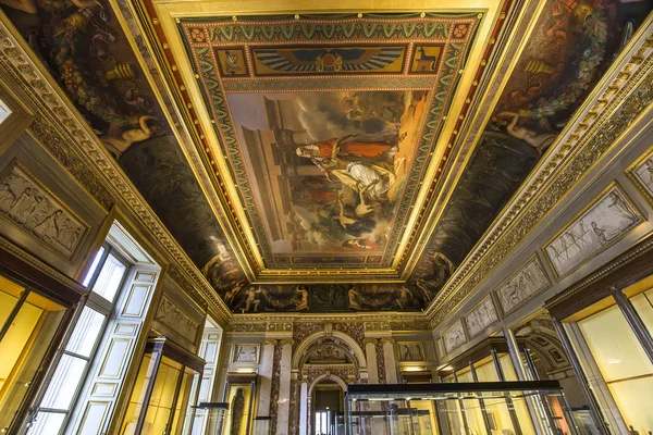 Sully wing, El Louvre, París, Francia —  Fotos de Stock