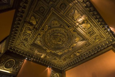 Sully kanat, Louvre, Paris, Fransa