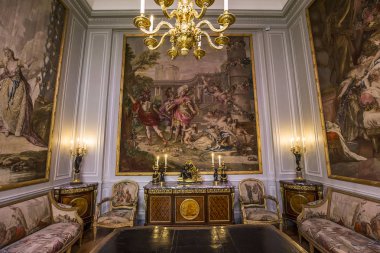 Sully kanat, Louvre, Paris, Fransa