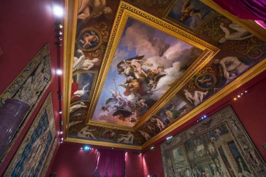 Sully kanat, Louvre, Paris, Fransa