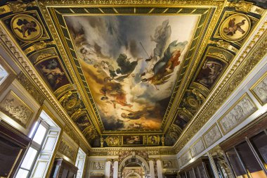 Sully kanat, Louvre, Paris, Fransa