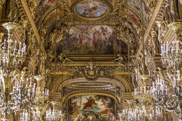 Το Palais Garnier, Όπερα του Παρισιού, εσωτερικούς χώρους και λεπτομέρειες — Φωτογραφία Αρχείου