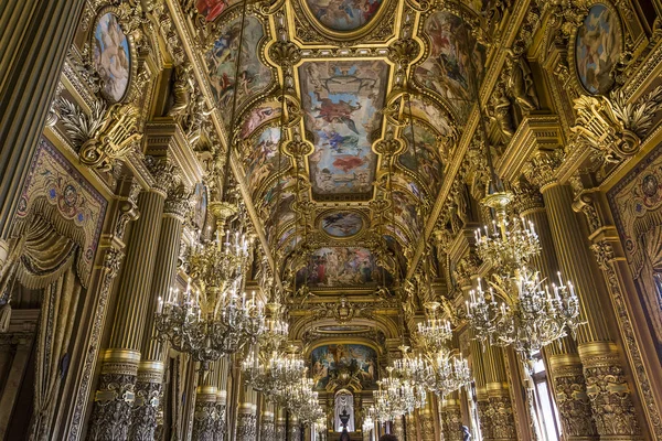 O Palais Garnier, Ópera de Paris, interiores e detalhes — Fotografia de Stock