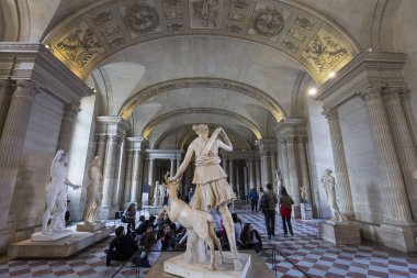 Caryatids Oda, Louvre, Paris, Fransa