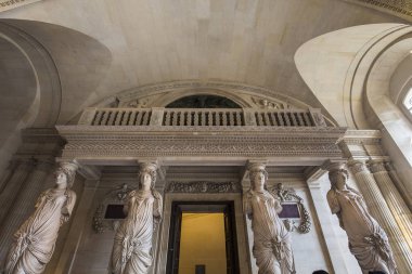 Caryatids Oda, Louvre, Paris, Fransa