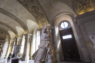 Caryatids Oda, Louvre, Paris, Fransa