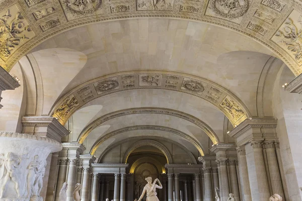 Комната Кариатиды, Лувр, Париж, Франция — стоковое фото
