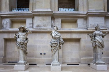 Puget Meydanı, Louvre, Paris, Fransa