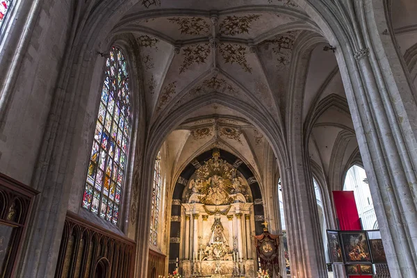 内部的圣母院安特卫普，比利时安特卫普 — 图库照片