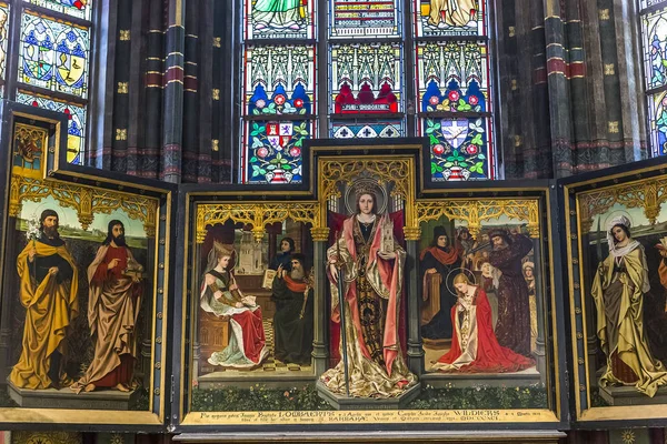 Interiors of Notre dame d'Anvers cathedral, Anvers, Belgium — Stock Photo, Image