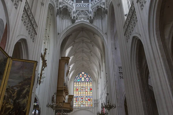 Vnitřek katedrály Notre dame d'Anvers, Anvers, Belgie — Stock fotografie
