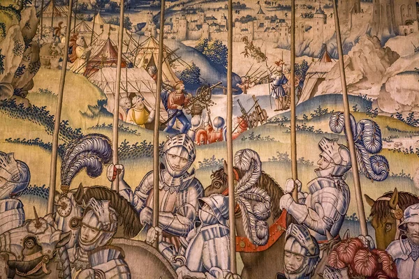 在城堡带来，带来，法国中世纪挂毯 — 图库照片