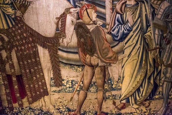 在城堡带来，带来，法国中世纪挂毯 — 图库照片