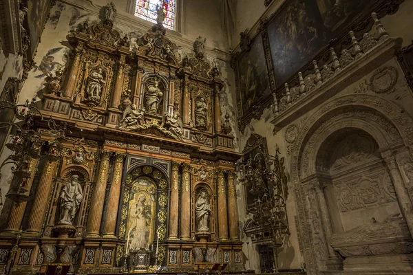 Interiors of Seville cathedral, Seville, Andalusia, spain — Stock Photo, Image