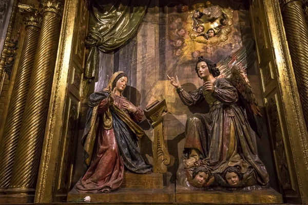 Sevillan katedraalin sisätilat, Sevilla, Andalusia, Espanja — kuvapankkivalokuva