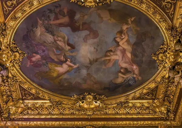 Podrobnosti o interiéry muzea Louvre, Paříž, Francie — Stock fotografie