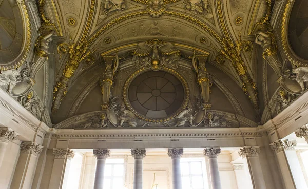 Innenausstattung Details des Louvre-Museums, Paris, Frankreich — Stockfoto