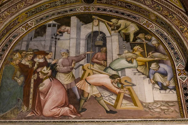 Innvendige og utførlige opplysninger om Palazzo Pubblico, Siena, Italia – stockfoto