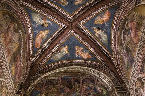 Interiéry a podrobnosti o Palazzo Pubblico, Siena, Itálie — Stock fotografie
