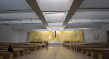 Fatima, Portekiz, 21 Haziran 2017: iç bazilika holy Trinity kutsal Fatima, 21 Haziran 2017, Fatima, Portekiz