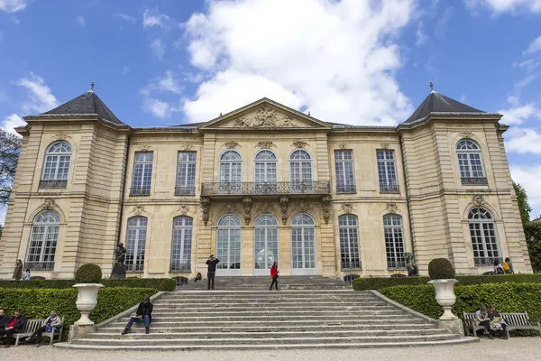 ロダン博物館、パリ、フランスの庭園で — ストック写真