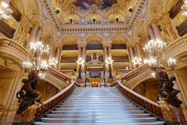 O Palais Garnier, Ópera de Paris, interiores e detalhes — Fotografia de Stock