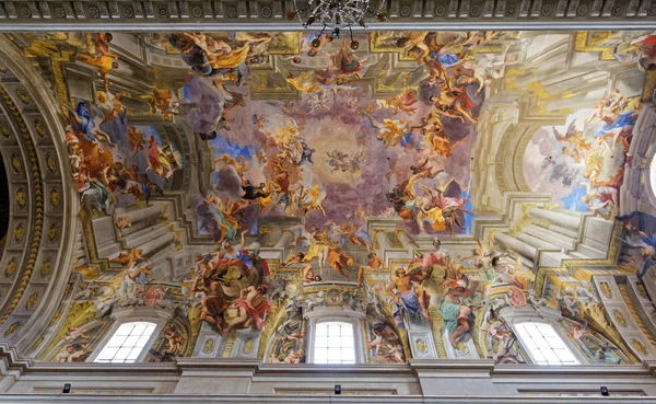 Affresco sul soffitto della chiesa di Sant'Ignazio, Roma, Italia — Foto Stock