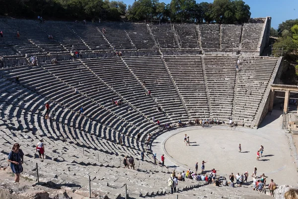 Theater van Epidaurus, Peloponnesos, Griekenland — Stockfoto