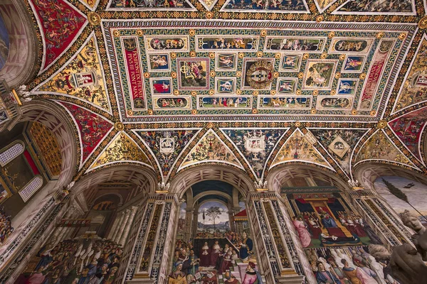 Siena Itálie Června 2016 Architektonické Detais Piccolominiho Knihovně Siena Cathedral — Stock fotografie