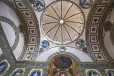 Floransa, İtalya, 26 Ekim 2015: iç mekanlar ve mimari detaylar Santa Croce Bazilika, 26 Ekim 2015 Floransa, İtalya