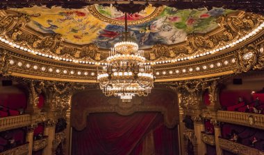 PARIS, Fransa, 22 ARALIK: 22 ARALIK, Palais Garnier, Paris Operası 'nın iç manzarası 22 Aralık 2012' de Paris, Fransa 'da gösterildi. 