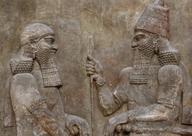 Paris, Fransa, 03 Nisan 2017: Asur khorsabad Meydanı, Louvre, 03 Nisan 2017, Paris, Fransa'nın mimari detaylar