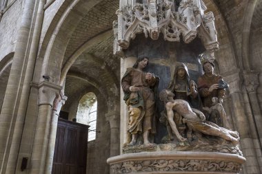 Beauvais, Fransa, 15 Nisan 2017: iç mekanlar ve mimari detaylar Saint Etienne Katedrali, 15 Nisan 2017, Beauvais, Fransa