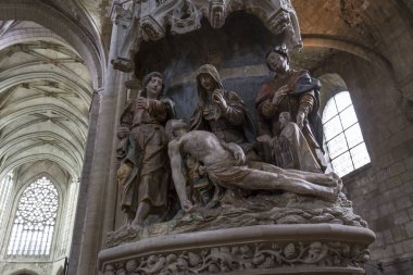 Beauvais, Fransa, 15 Nisan 2017: iç mekanlar ve mimari detaylar Saint Etienne Katedrali, 15 Nisan 2017, Beauvais, Fransa