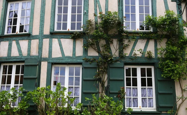 Vecchie case del villaggio Gerberoy Francia — Foto Stock