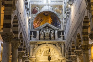 Pisa, İtalya, 06 Haziran 2016: iç mekanlar ve mimari detaylar Pisa Katedrali, 06 Haziran 2016 Pisa, İtalya