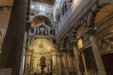 Pisa, İtalya, 06 Haziran 2016: iç mekanlar ve mimari detaylar Pisa Katedrali, 06 Haziran 2016 Pisa, İtalya