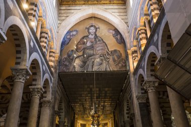 Pisa, İtalya, 06 Haziran 2016: iç mekanlar ve mimari detaylar Pisa Katedrali, 06 Haziran 2016 Pisa, İtalya
