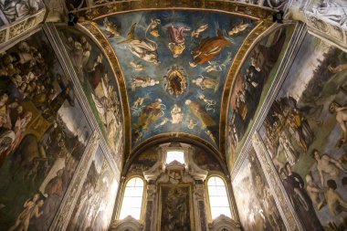 Lucca, İtalya, 04 Haziran 2016: iç mekanlar ve mimari detaylar san Frediano bazilika, 04 Haziran 2016 Lucca, Toskana, İtalya