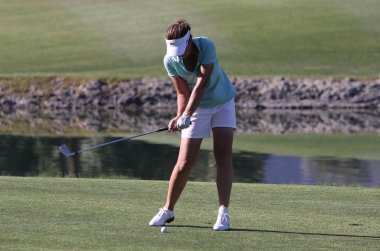 Rancho Mirage, California'da - 03 Nisan 2015: Gwladys Nocera Fransa Ana ilham golf turnuvasında Lpga tur, 03 Nisan 2015 The Mission Hills şehir kulübü, Rancho Mirage, Kaliforniya