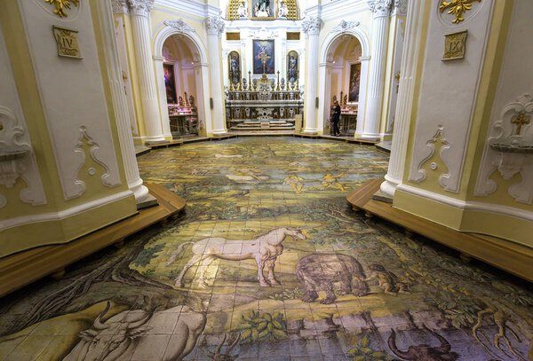 Церковь Сан-Мишель, Анакапри, Италия
