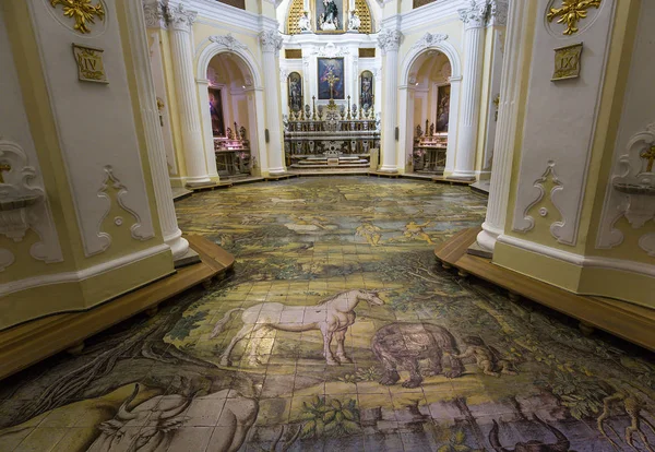 Anacapri, İtalya, 08 Haziran 2015: iç mekanlar ve mimari detaylar Chiesa San Michele Kilisesi, 08 Haziran 2015, Anacapri, Capri Adası, İtalya