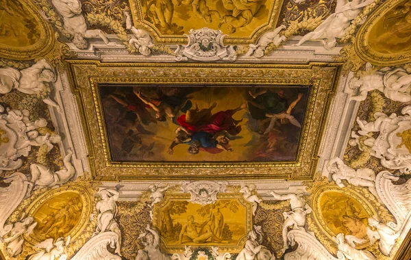 Plafond fresque dans Palazzo Barberini, Rome, Italie — Photo