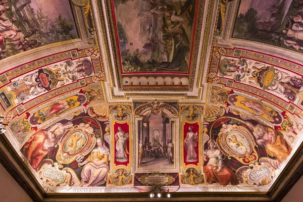 Techo fresco en Palazzo Barberini, Roma, Italia — Foto de Stock