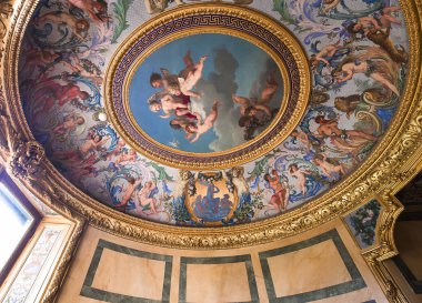 MAINCY, FRANCE, 30 Mart 2017: Vaux le Vikont kalesinin mimari detayları, 30 Mart 2017, Maincy, Fransa